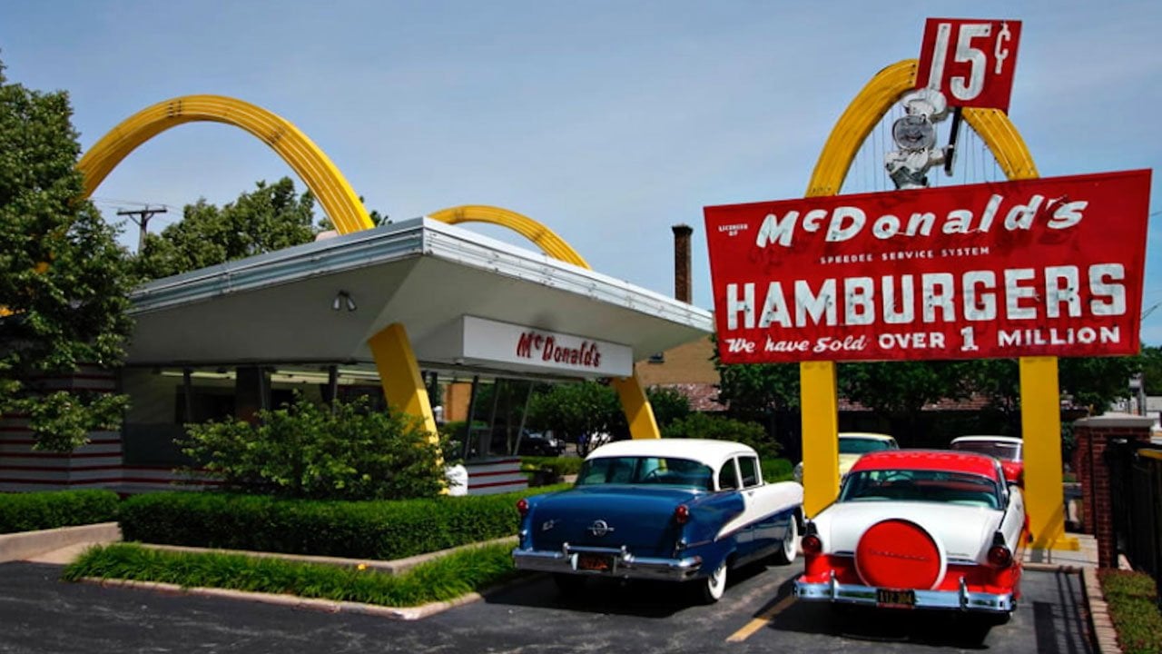 1940s McDonalds Restaurant.jpg