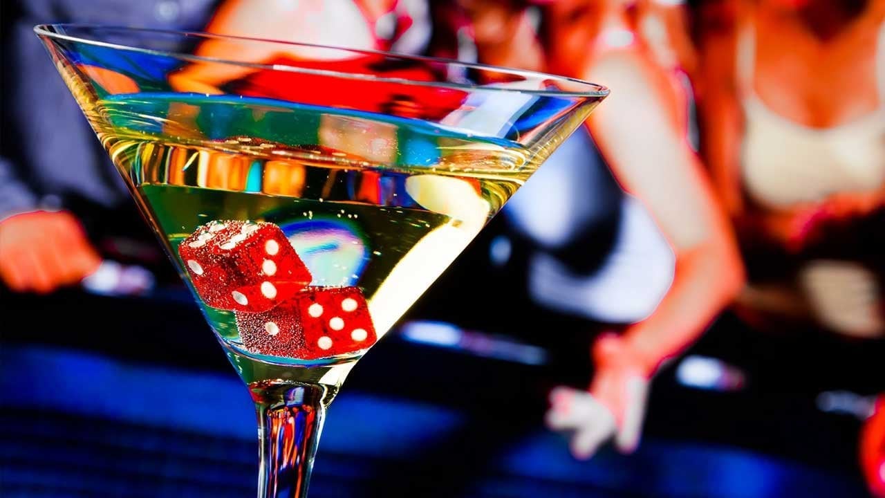 Know When to Fold 'Em: 10 Amazing Quotes About Gambling