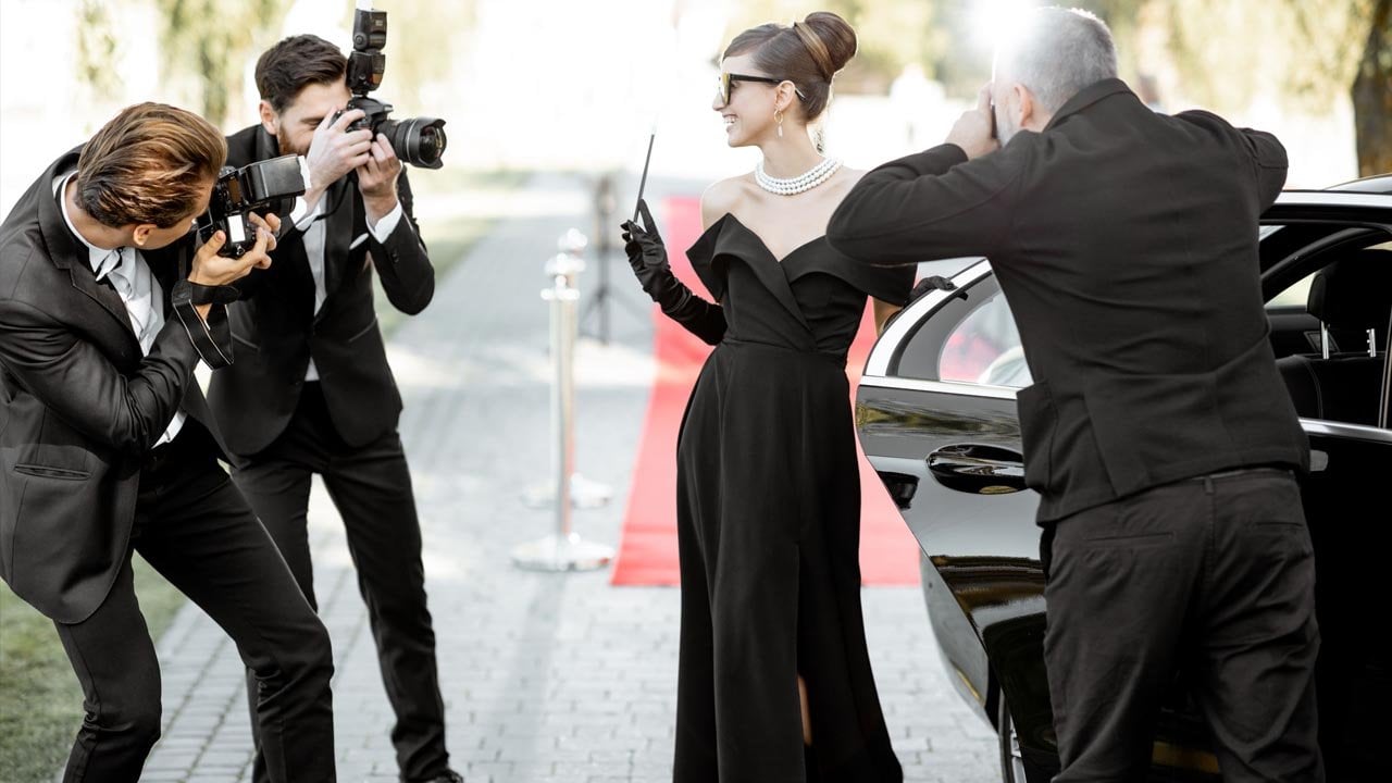 Hollywood Meets Vegas: 7 Celebrity Gamblers Who Rival the Pros!
