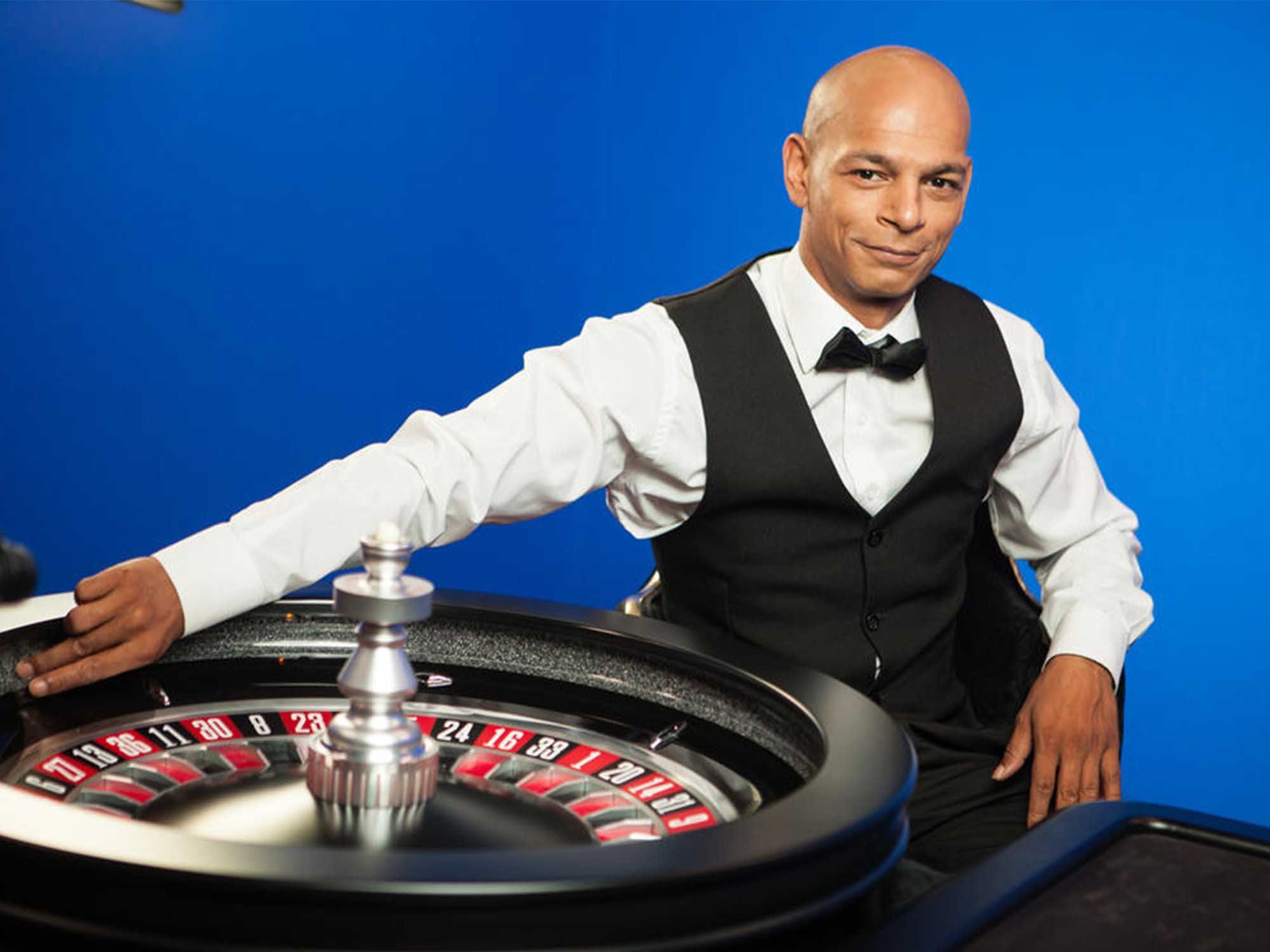 Native speaking. Сколько людей говорят на китайском языке в мире. Speaking languages. English speaking nation coach. Диалоги логистика.