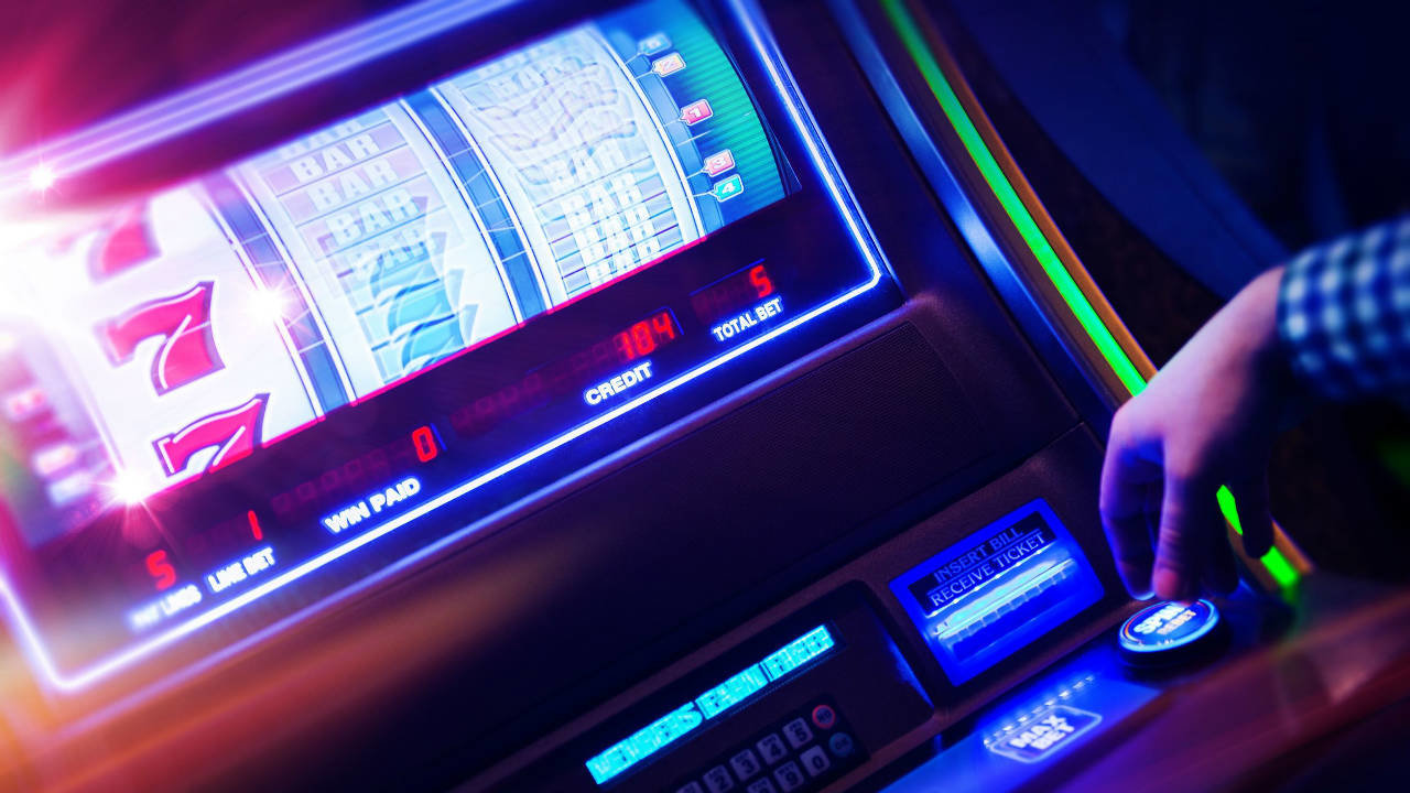 The Interesting History and Evolution of Online Slots